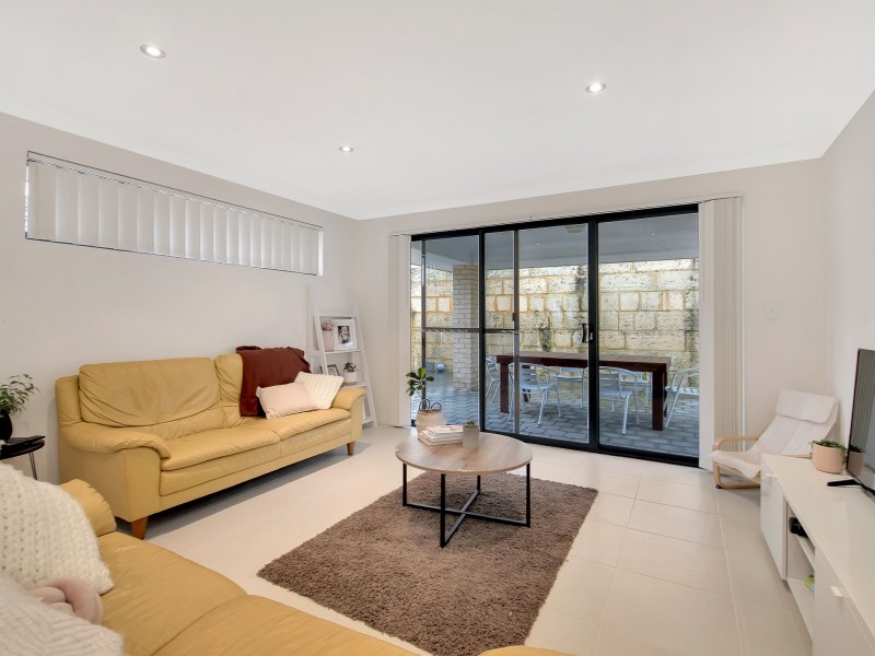 26A Ginsburg Turn, Tapping WA 6065