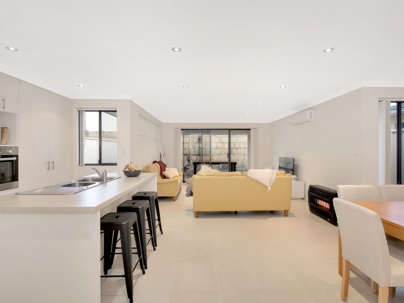 26A Ginsburg Turn, Tapping WA 6065