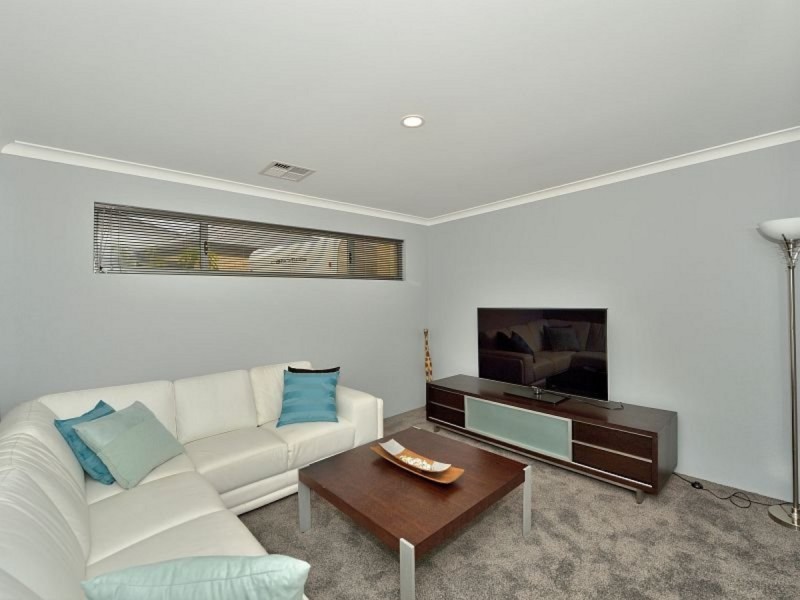 41 Len Howard Drive, Erskine WA 6210