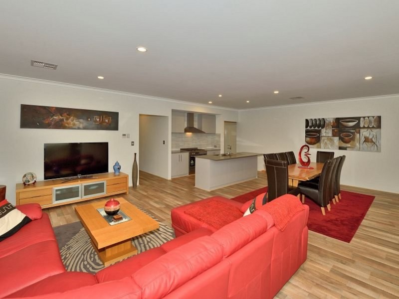 41 Len Howard Drive, Erskine WA 6210