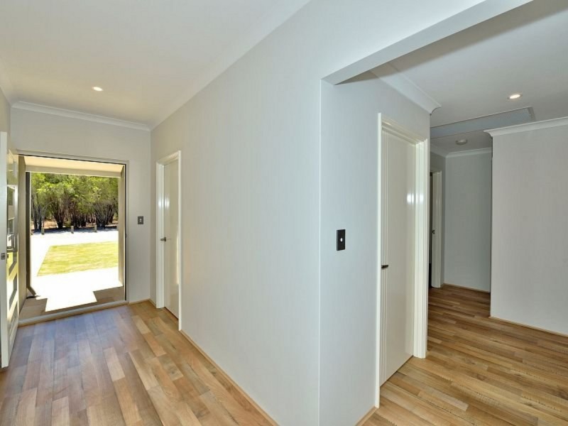 41 Len Howard Drive, Erskine WA 6210