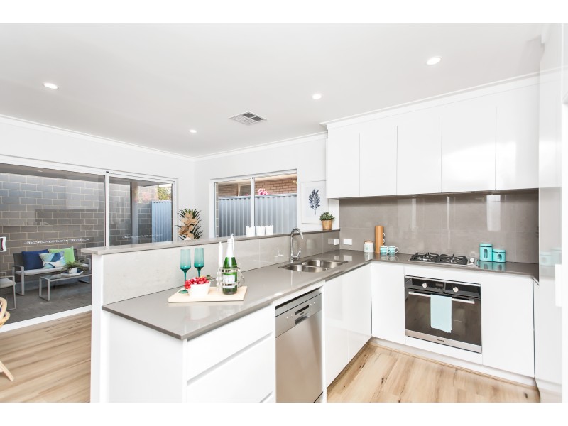 15 Laurence Road, Innaloo WA 6018