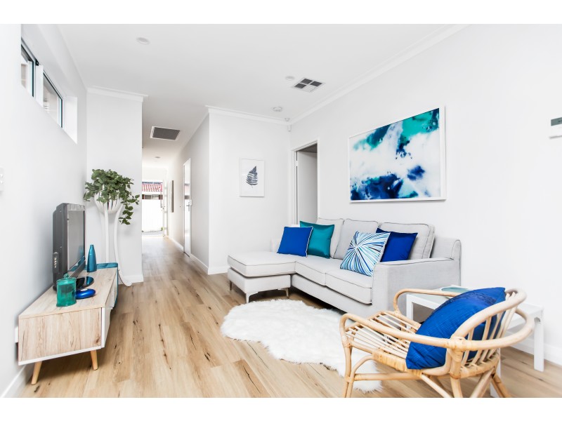 15 Laurence Road, Innaloo WA 6018