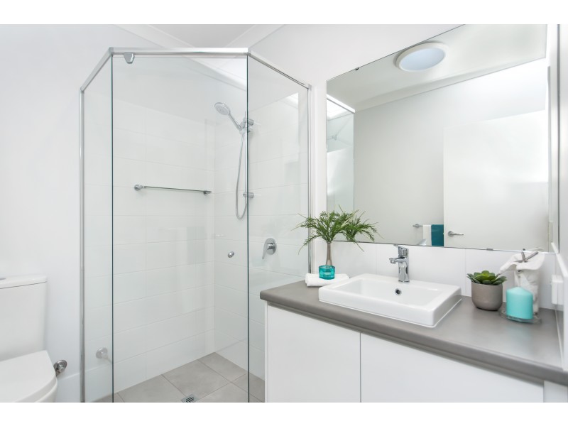 15 Laurence Road, Innaloo WA 6018