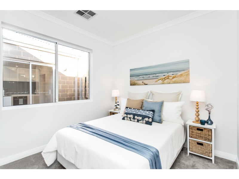 15 Laurence Road, Innaloo WA 6018