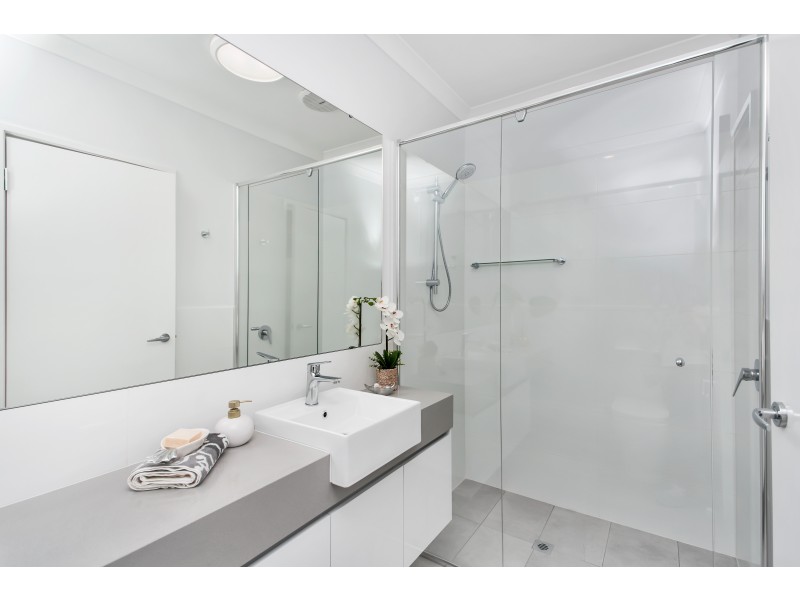 15 Laurence Road, Innaloo WA 6018