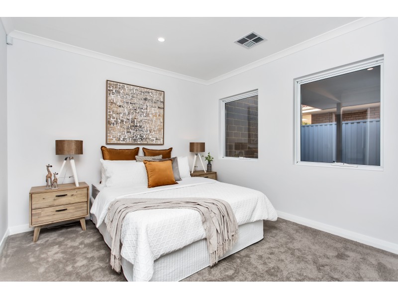 15 Laurence Road, Innaloo WA 6018