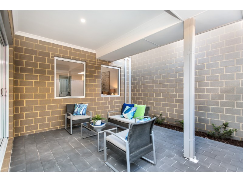 15 Laurence Road, Innaloo WA 6018