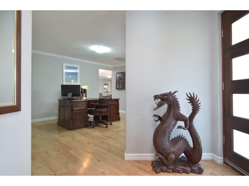 25 Busch Parkway, Pearsall WA 6065