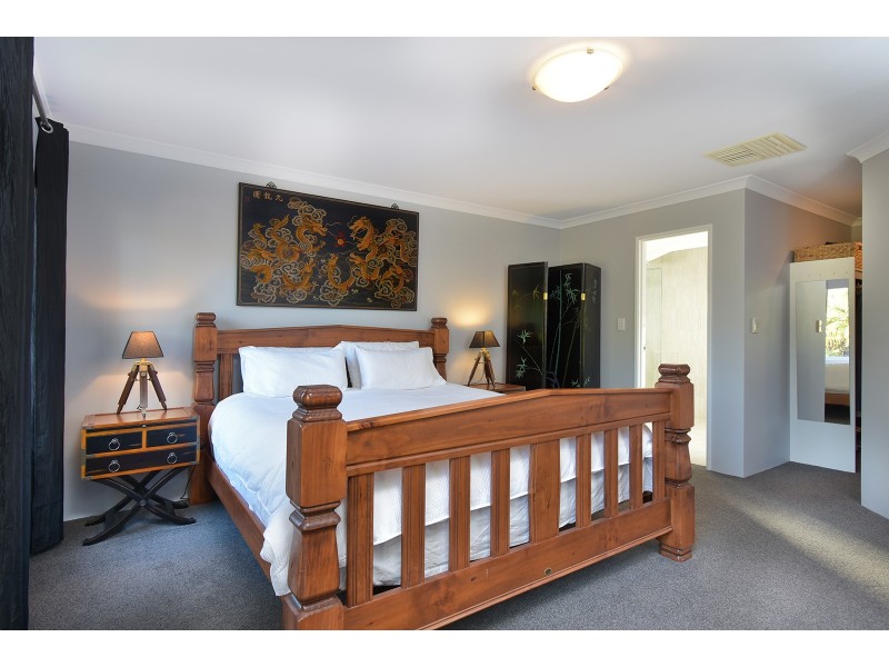 25 Busch Parkway, Pearsall WA 6065