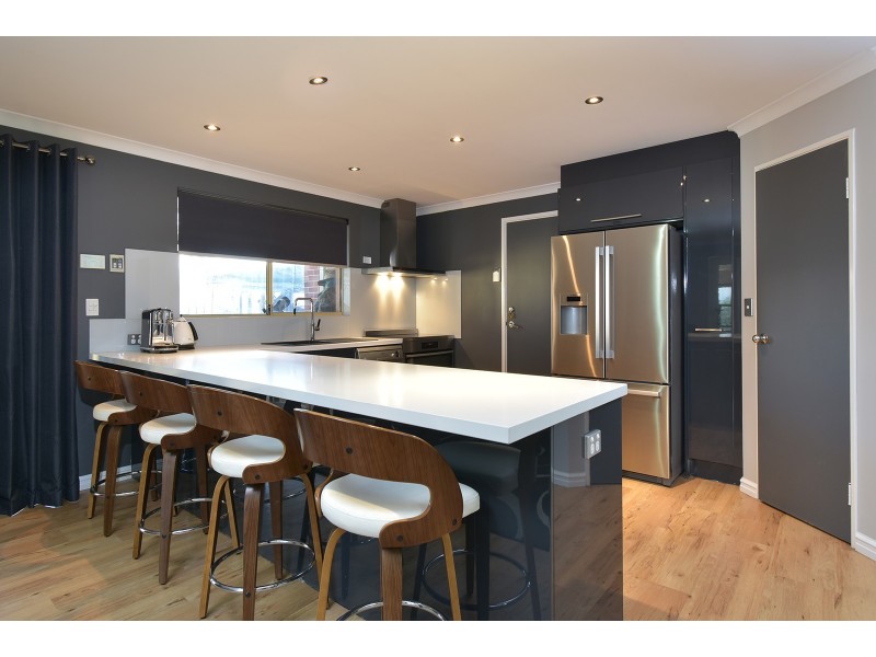 25 Busch Parkway, Pearsall WA 6065