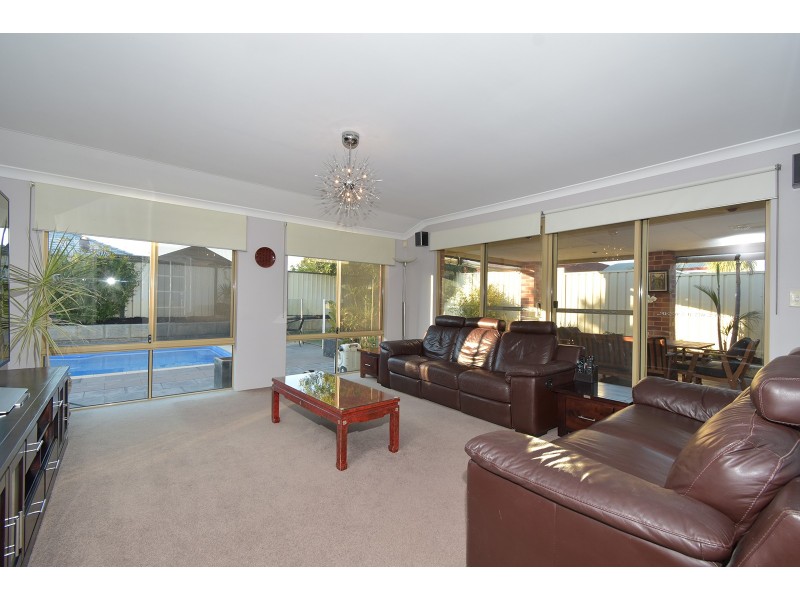 25 Busch Parkway, Pearsall WA 6065