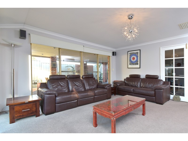 25 Busch Parkway, Pearsall WA 6065