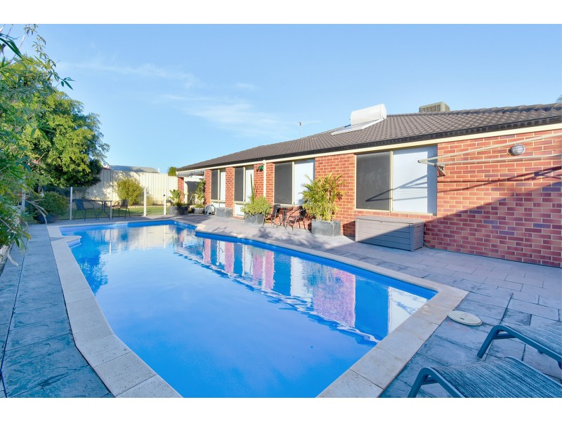 25 Busch Parkway, Pearsall WA 6065