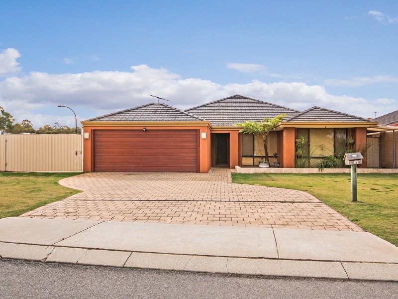 34 Burkett Terrace, Bertram WA 6167