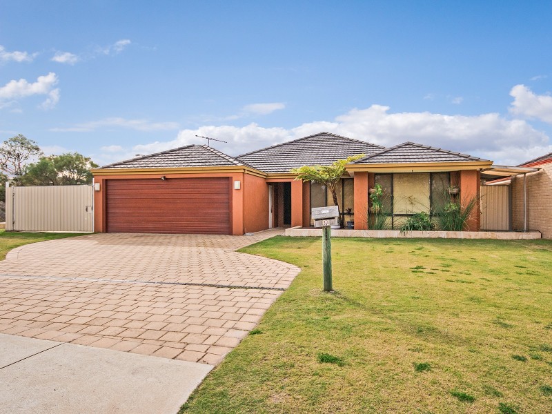 34 Burkett Terrace, Bertram WA 6167