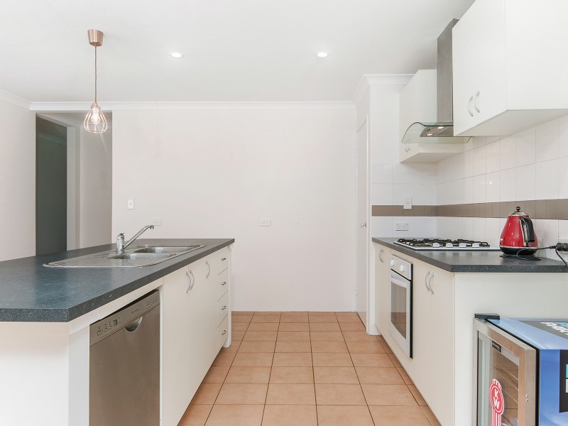 34 Burkett Terrace, Bertram WA 6167