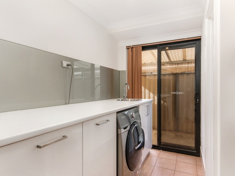 34 Burkett Terrace, Bertram WA 6167