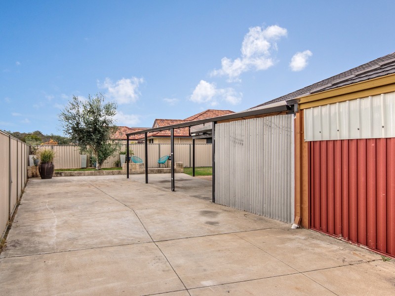 34 Burkett Terrace, Bertram WA 6167