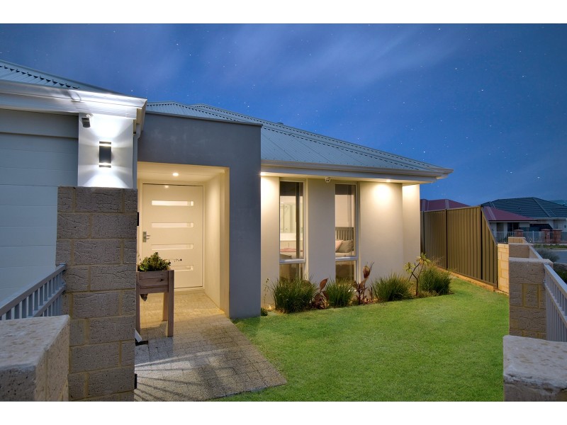 20 Azolla Street, Banksia Grove WA 6031