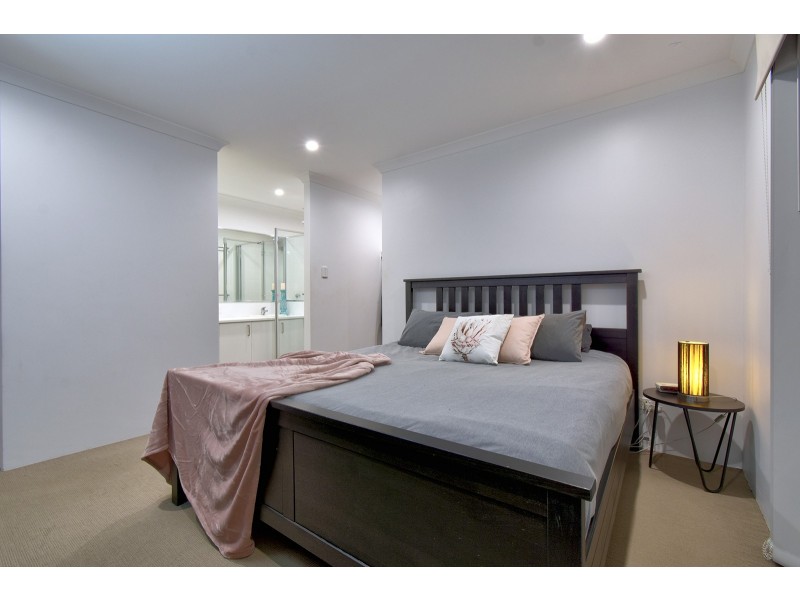 20 Azolla Street, Banksia Grove WA 6031
