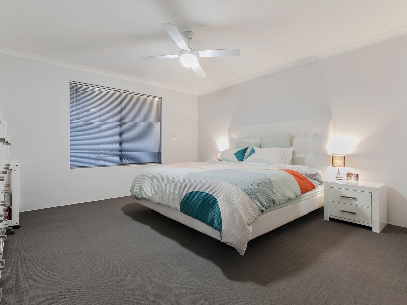 32 Sellafield Bend, Waikiki WA 6169