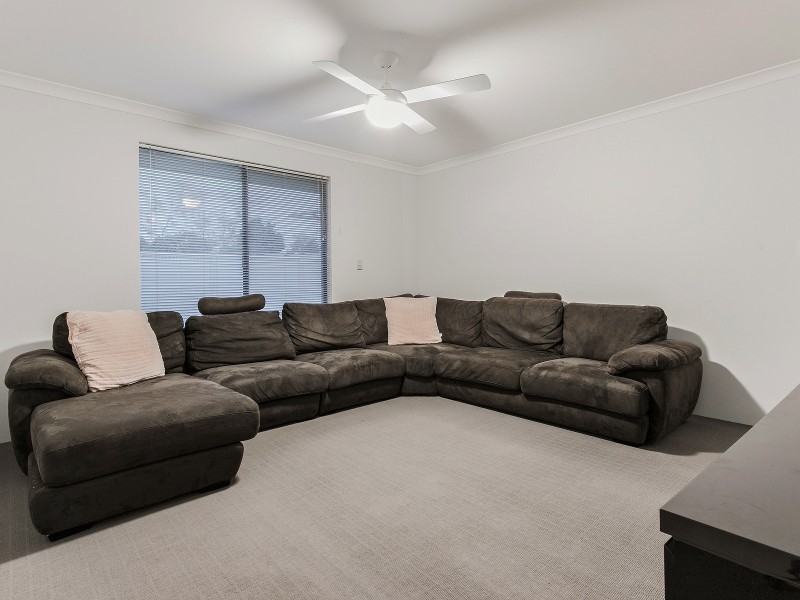 32 Sellafield Bend, Waikiki WA 6169