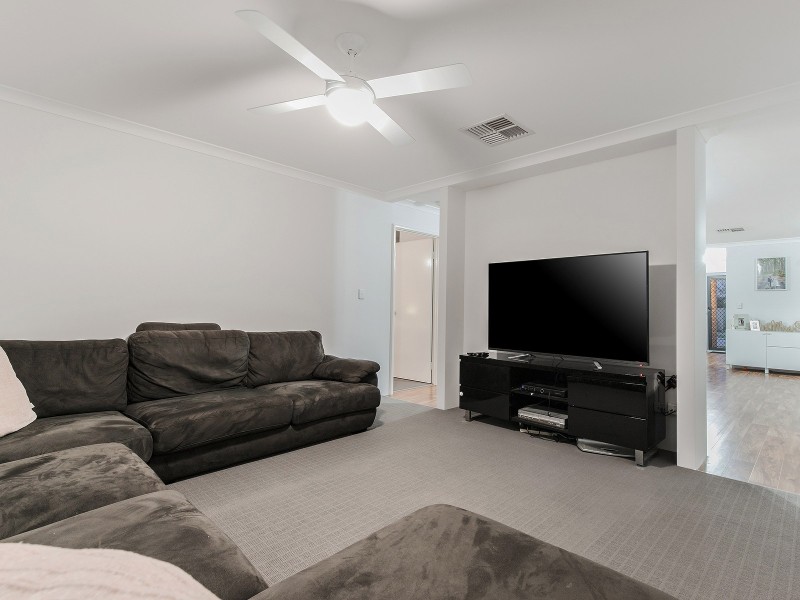 32 Sellafield Bend, Waikiki WA 6169