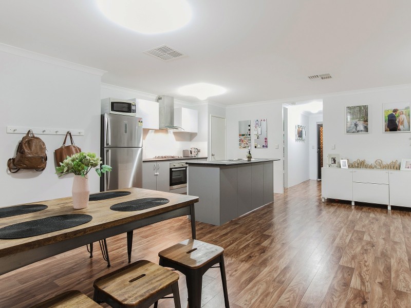 32 Sellafield Bend, Waikiki WA 6169