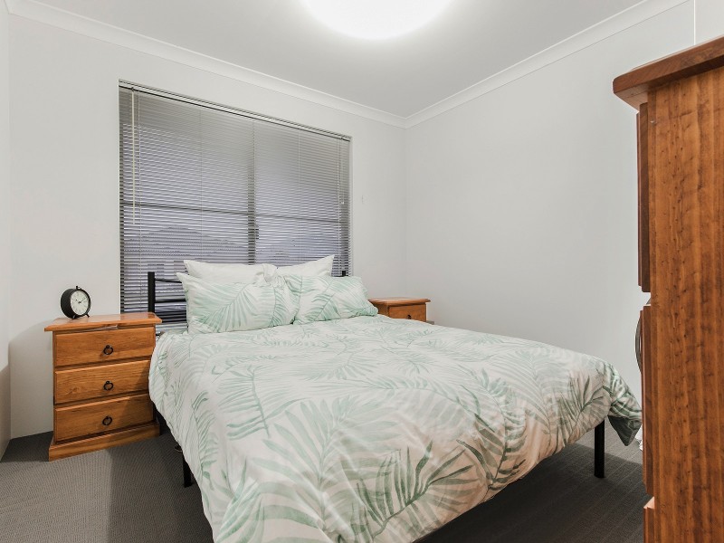 32 Sellafield Bend, Waikiki WA 6169