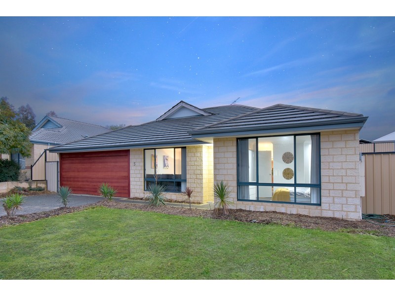 5 Rocklands Loop, Carramar WA 6031
