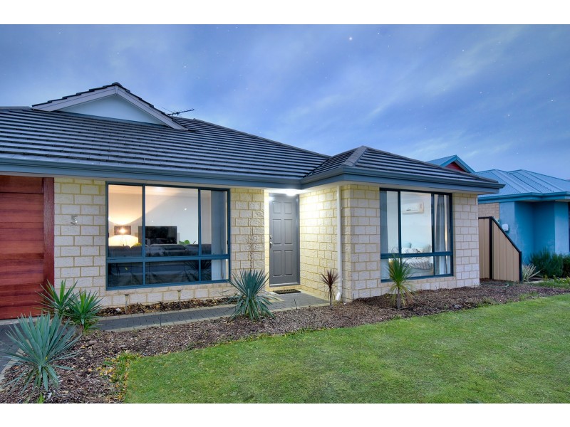 5 Rocklands Loop, Carramar WA 6031