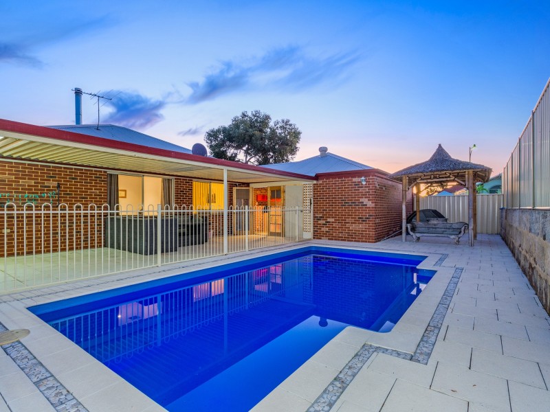 2 Overdene Pass, Banksia Grove WA 6031