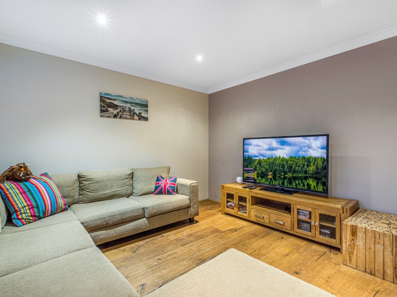 2 Overdene Pass, Banksia Grove WA 6031