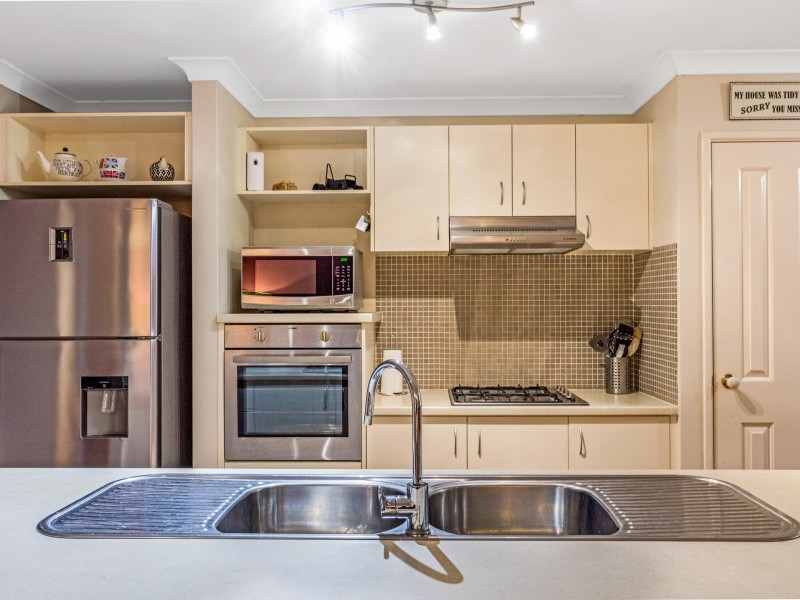 2 Overdene Pass, Banksia Grove WA 6031