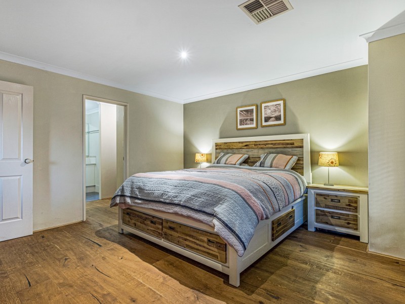 2 Overdene Pass, Banksia Grove WA 6031