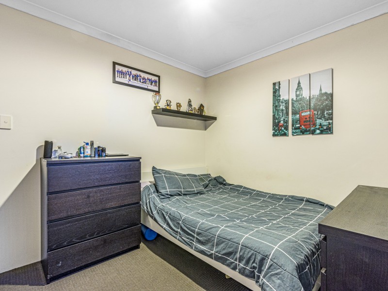 2 Overdene Pass, Banksia Grove WA 6031