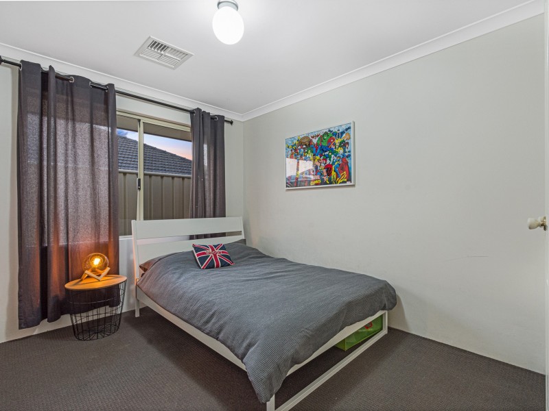 2 Overdene Pass, Banksia Grove WA 6031