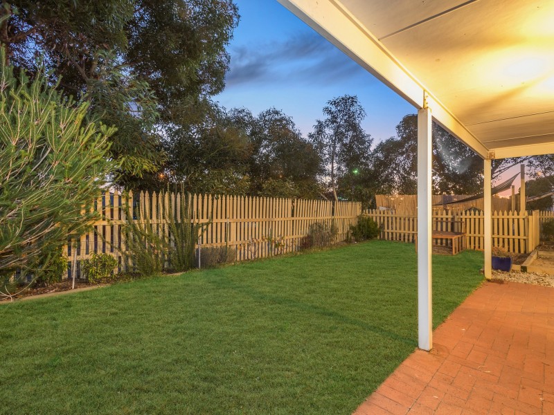 2 Overdene Pass, Banksia Grove WA 6031