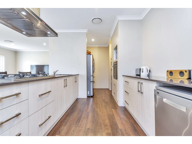 38 Naturaliste Drive, Pinjarra WA 6208