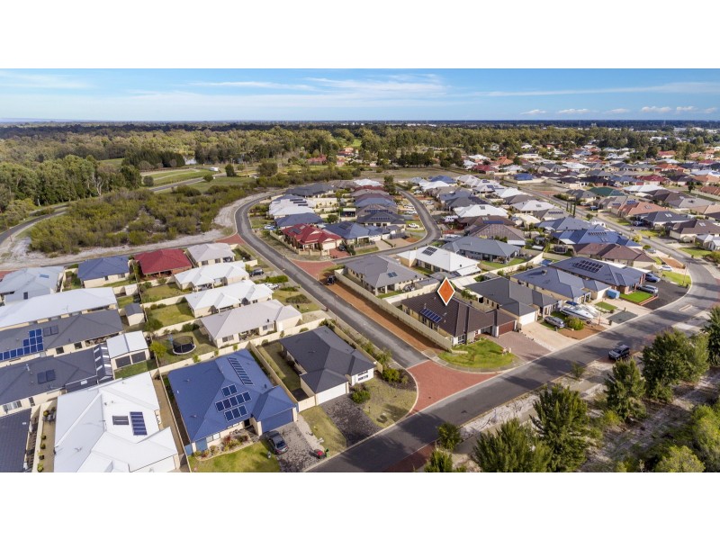 38 Naturaliste Drive, Pinjarra WA 6208