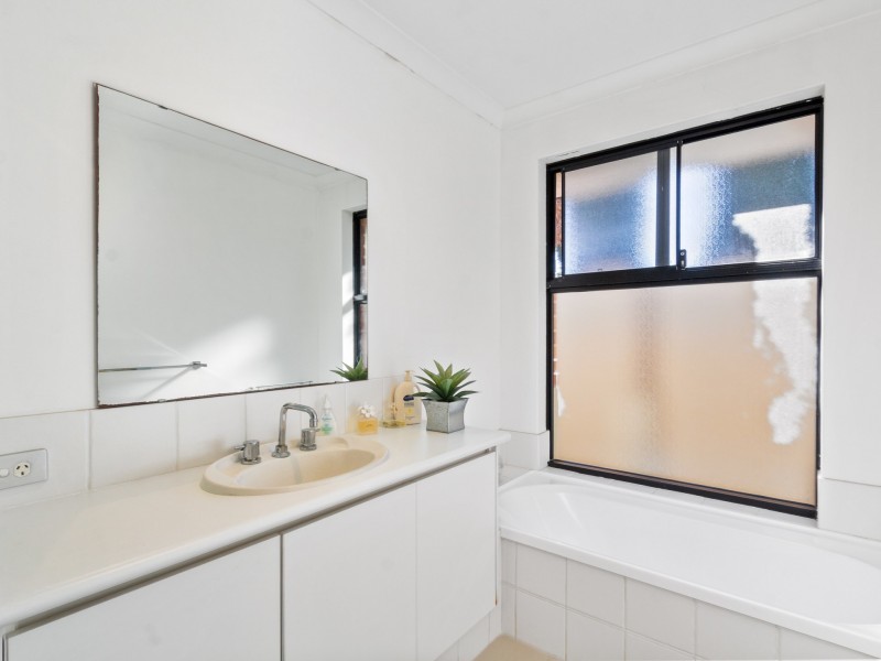 35 Lilac Hill Vista, Madeley WA 6065