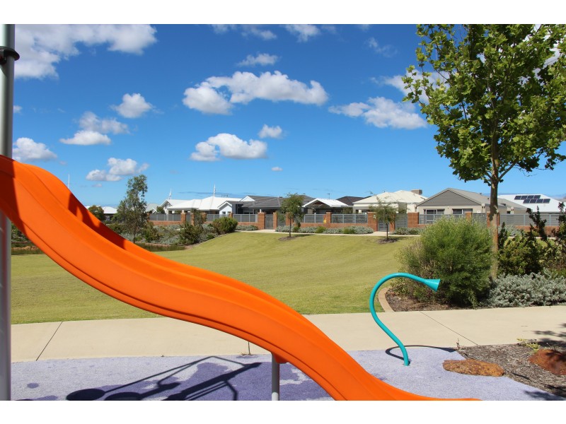 10 Arid Lane, Wandi WA 6167