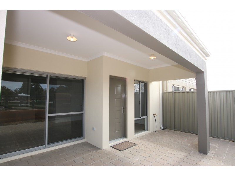 10 Arid Lane, Wandi WA 6167