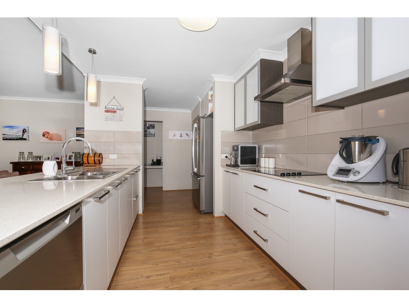 4 Sherwood Link, Ravenswood WA 6208