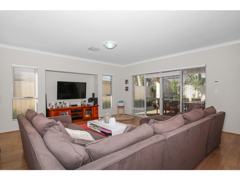 4 Sherwood Link, Ravenswood WA 6208