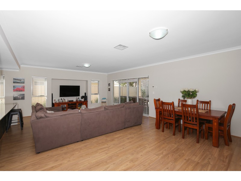 4 Sherwood Link, Ravenswood WA 6208