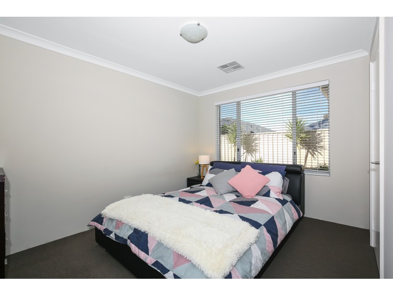 4 Sherwood Link, Ravenswood WA 6208