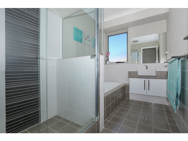 4 Sherwood Link, Ravenswood WA 6208