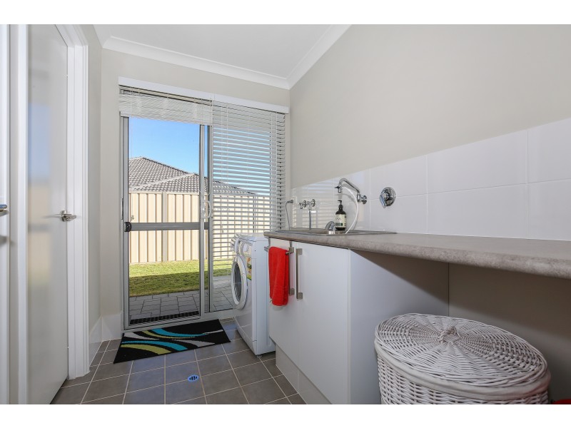 4 Sherwood Link, Ravenswood WA 6208